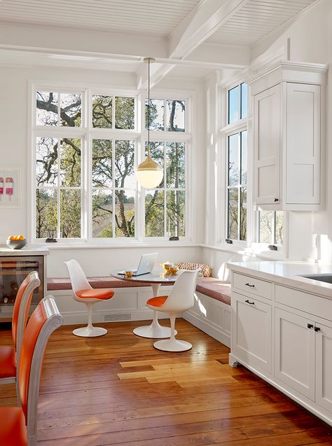 The Pros And Cons Of The Breakfast Nook Kitchen Corner Bench Seating, Kitchen Corner Bench, Breakfast Nook Bench, Corner Bench Seating, Nook Bench, Bench Seating Kitchen, Kitchen Breakfast Nooks, Corner Seating, Kitchen Banquette