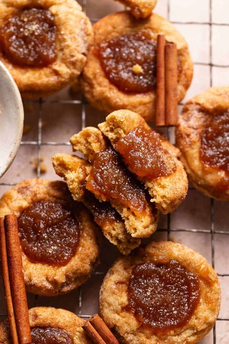 Apple butter snickerdoodles— a deliciously cozy twist on classic snickerdoodles. Soft, chewy, coated in cinnamon sugar, and filled with spiced apple butter, they are perfect for fall! Apple Butter Pastry, Thanksgiving Dessert Aesthetic, Apple Spice Desserts, Cookies Recipes Thanksgiving, Thanksgiving Baking Aesthetic, Baked Goods With Apples, Pretty Holiday Desserts, Fall Pastries Desserts, Apple Butter Baked Goods