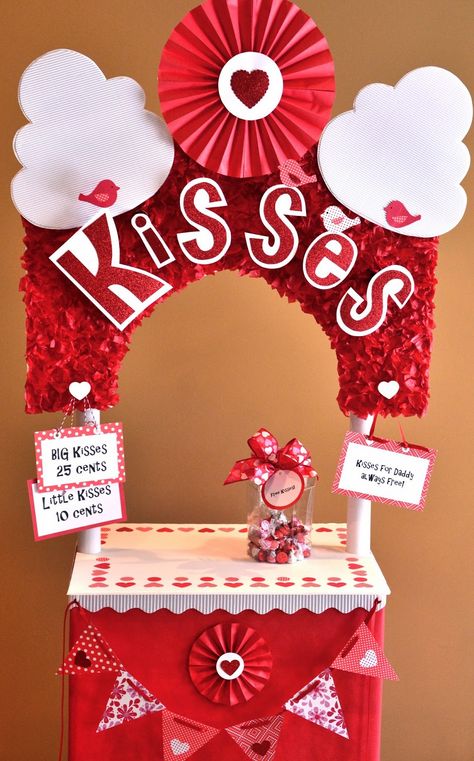 Love Decorations Valentines, Valentines Day Photo Booth, Diy Kissing Booth, Kissing Booth Decor, Valentines Photo Booth Frame, Kissing Booth Sign, Valentines Day Kissing Booth, Valentines Photo Booth, Girls Valentines Boxes