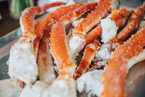 Crab Legs In The Oven, Baked King Crab Legs Recipe, Alaskan Crab Legs, King Crab Legs Recipe, Cooking Crab Legs, Cooking Crab, Crab Legs Recipe, Alaskan King Crab, King Crab Legs