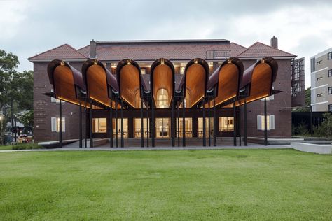 Green Square cultural precinct ‘breathes new life’ into heritage hospital buildings | ArchitectureAU Peter Stutchbury, Architecture Renovation, Steel Cladding, Recycled Brick, Architectural Designer, Best Architecture, Public Architecture, Australian Architecture, Architecture Awards