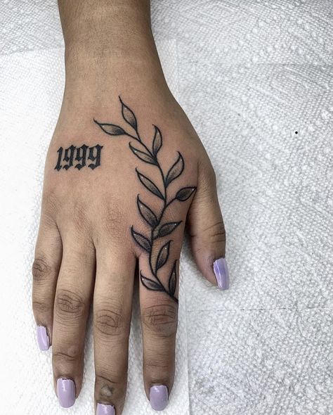 Nature Hand Tattoos For Women, Side Finger Tattoos, Thumb Tattoos, Tattoos Hand, Tato Henna, Finger Tattoo For Women, Knuckle Tattoos, Hand Tattoos For Girls, Cute Hand Tattoos