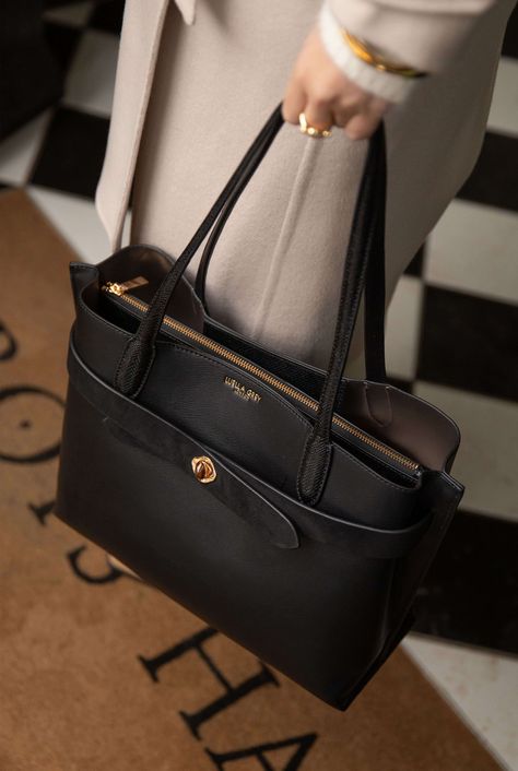 Professional Bags For Work, Elegant Work Bag, Laptop Handbag For Women, Office Laptop Bag For Women, Work Bag Outfit, Women’s Work Bag, Office Tote Bags For Women, Work Bag Aesthetic, Everyday Bags For Women