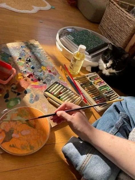 Alyssa Hobby, Chloe Hobby, Someone Painting Aesthetic, Artist Core Aesthetic, Aurelia Core, Artist Vision Board, Artist Core, Art Core, Painting Challenge