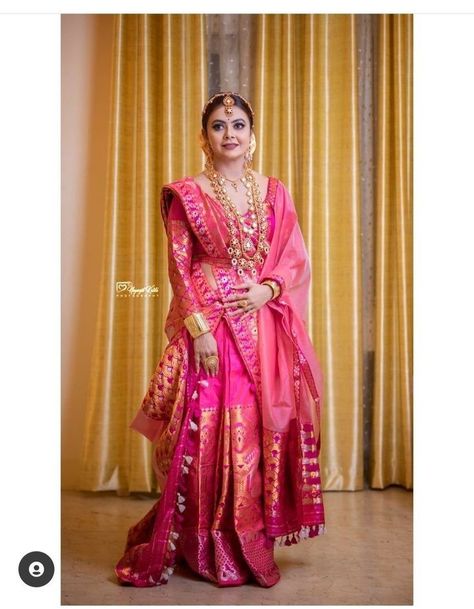 Assamese Bridal Look, Assamese Wedding Dress, Sadar Mekhela, Mekhla Sador, Red Bridal Lehenga Pakistani, Sador Mekhela, Assamese Bride, Dupatta Saree, Mekhela Sador