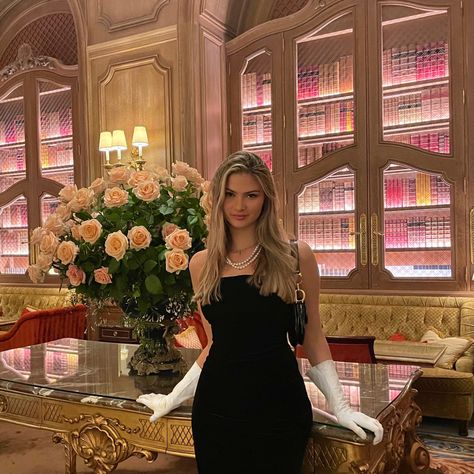 The Ritz London Outfit, The Ritz Aesthetic, Ritz Paris Aesthetic, Ritz Carlton Paris, Europe Aesthetic Fashion, Paris Girl Aesthetic, Formal Dinner Dress, Rich Aunt, The Ritz Paris