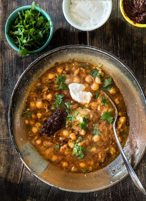 Cooked Chickpeas, Thick Yogurt, Tunisian Food, Preserved Lemon, Chickpea Stew, Lemon Drizzle, Roasted Peppers, Bay Leaves, Middle Eastern Recipes