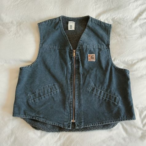 ⭐️ SOLD ⭐️ Vintage Sherpa lined black Carhartt vest V13PTL Size XL $75 Comment “I want it” or dm me if you would like to buy this vest 🖤 Carhartt Vest Outfit Woman, Carhart Vest Wimens, Carhartt Vest Outfit, Vintage Blue Denim Vest, Carhartt Sherpa Vest, Blue Vintage Denim Vest, Vest Outfit Women, Vintage Button-up Cotton Denim Vest, Carhartt Vest