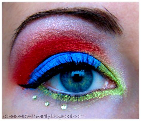 Parrot Eye Makeup, Parrot Costume Makeup, Parrot Costume Diy, Iago Costume, Parrot Makeup, Aladdin Jr, Bird Makeup, Parrot Costume, Aladdin Costume