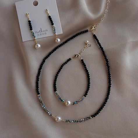 Feature: 100% brand new and high quality. Purely handmade High quality, good color.Each bead is carefully selected. Description: Item Type:Necklace,Earring,Bracelet Material:Alloy&Imitate Pearl&Crystal Color:Black Size:As the picture (1 inch =25.4mm or 1mm = 0.0393 inch) Packing:1PC Necklace or Earring or Bracelet Notice: 1. Please allow 2-3% error due to manual measurement. Please make sure you do not mind before you bid. 2. The colors may have different as the difference display,please understand. Rhinestone Jewelry Set, Natural Stone Necklace, Pearl Necklace Earrings, Stone Choker, Natural Stones Necklace, Handmade Fashion Jewelry, Women's Jewelry Sets, Fashion Jewelry Sets, Chip Beads