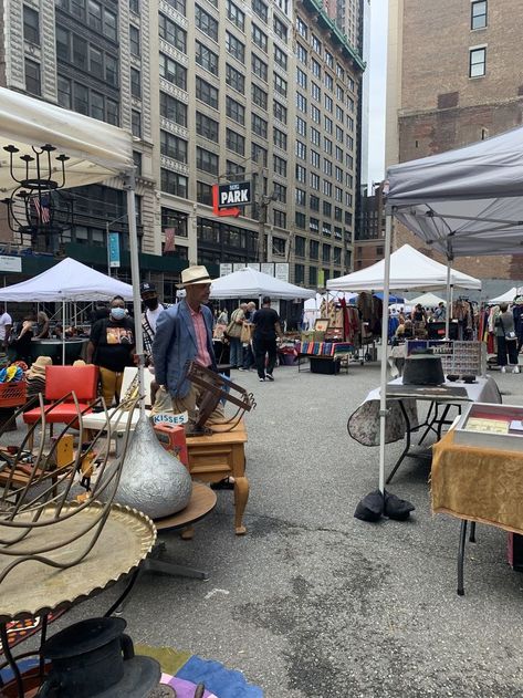 Chelsea Flea Market Nyc, Flea Market Nyc, Flea Market Aesthetic, Jessica Hawkins, Market Aesthetic, Chelsea Nyc, Aesthetic Cool, Im Falling, Flea Market