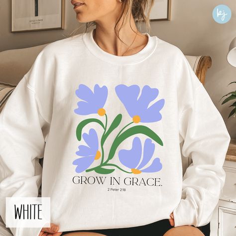 Grow In Grace Sweatshirt, Scripture Shirt, Bible Verse Sweatshirt, Christian Shirt, Inspirational Shirt, Gift for Friend by KitandJune on Etsy Scripture Clothing, Aesthetic Hoodies, Scripture Shirt, Diy Projects To Sell, Grow In Grace, Shirt Prints, Christian Sweatshirt, Xmas Shirts, Christian Shirt