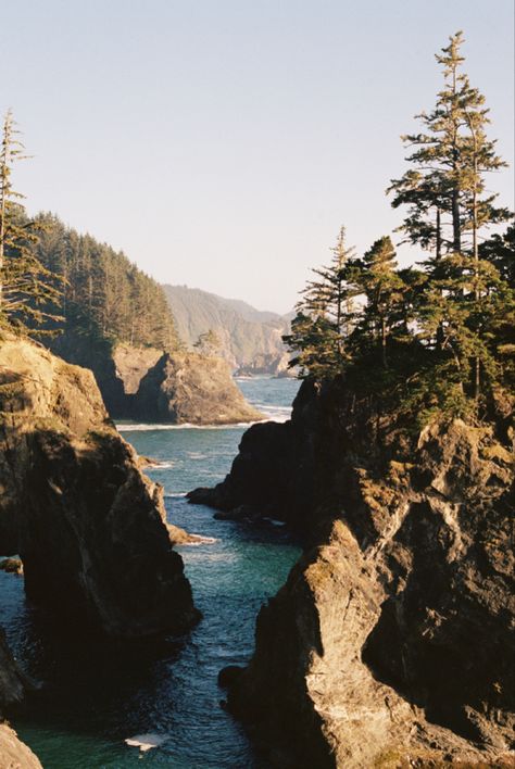 Oregon Beach Aesthetic, Oregon Coast Photography, Oregon Summer Aesthetic, Pacific Northwest Coast, Portland Oregon Aesthetic, Oregon Coast Aesthetic, Pacific Northwest Aesthetic, Pnw Coast, West Coast Aesthetic