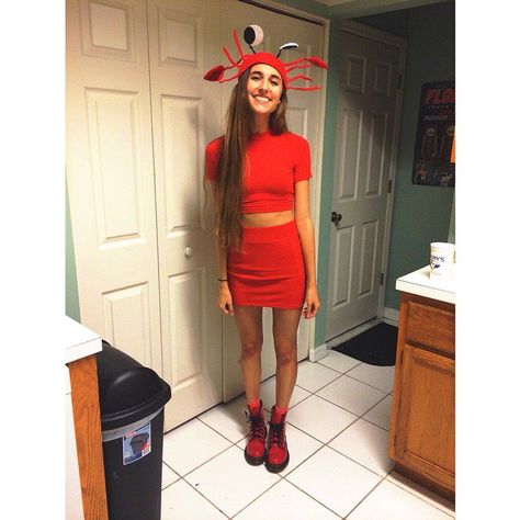 76 Halloween Costumes For Women That Are Seriously GENIUS Lobster Halloween Costume, Crab Costume Women, Diy Lobster Costume, Crab Makeup, Basic Costumes, Sebastian Costume, Forest Outfits, Astrology Party, Crab Outfit