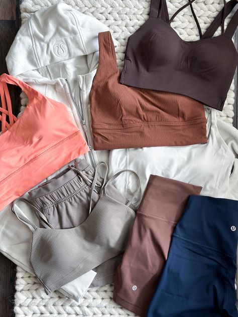 Lululemon Outfit Ideas Lululemon Haul, Lululemon Aesthetic, Lululemon Set, Shorts For Summer, Gym Clothes Women, Gym Clothes, Clothes Women, New Tops, Sport Girl