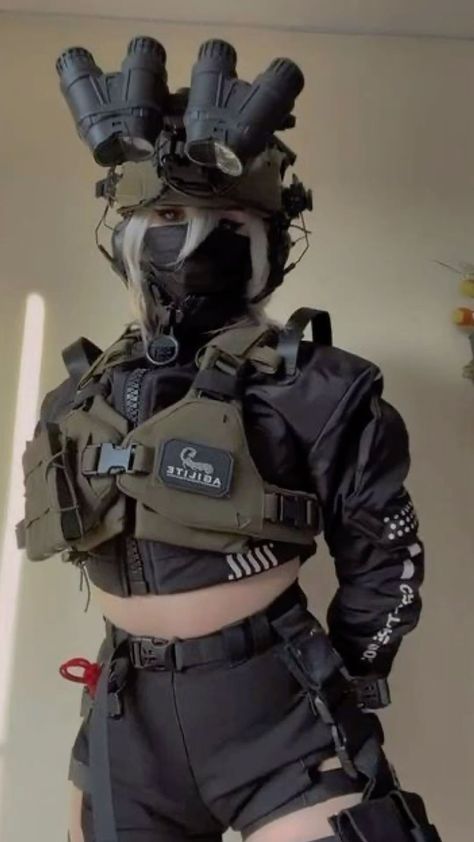 Tactical Cosplay, Tactical Women, Tactical Armor, Urban Ninja, Future Soldier, Combat Gear, Gear Accessories, Hey Yall, Army Women