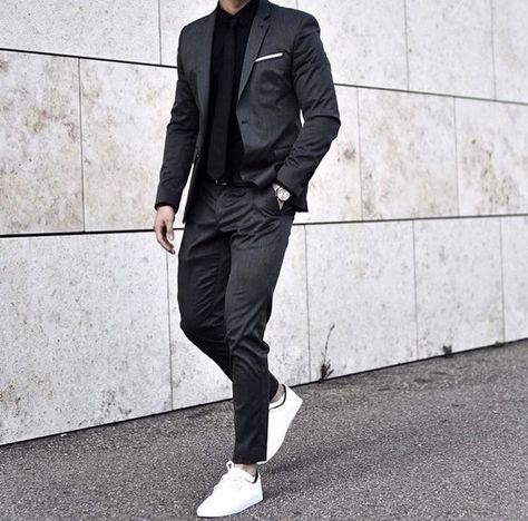 Mens Prom Outfit, Full Black Suit, Black Sneakers Outfit, Suits And Sneakers, Black Outfit Men, Western Outfits Men, Black Suit Men, Mens Business Casual Outfits, Casual Attire For Women