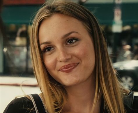 Leighton Meester, Blair Waldorf, A Smile, Blonde, Black