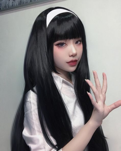 Credit: beverley on Instagram Anime Hairstyles In Real Life, Tomie Makeup, Tomie Cosplay, Korean Anime, Like Icon, Style Nails, Anime Black Hair, Character Makeup, Kawaii Cosplay