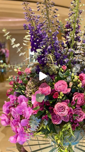 Hotel Flower Arrangements, Hotel Flowers, Floral Arranging, Horse Party, Hidden Garden, Flower Studio, Hotel Design, Flower Shop, My Flower