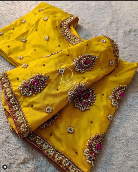 Yellow Blouse Hand Work Designs, Trendy Aari Blouse Designs, Mustard Yellow Blouse Maggam Work, Yellow Colour Blouse Designs, Yellow Work Blouse Designs, Yellow Blouse Maggam Work, Blouse Designs Aari Work, Magam Work, Blouse Maggam Work