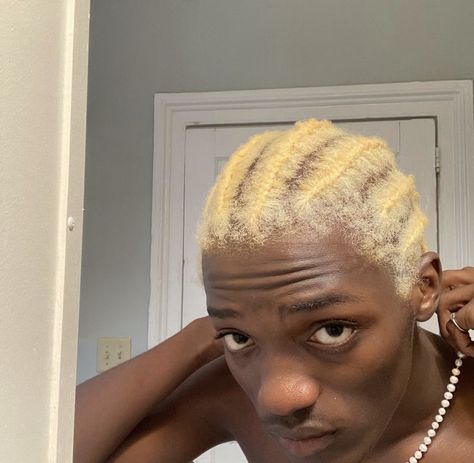 Blonde Hair Cornrows, Blonde Cornrows Men, Blonde Braids Men, Blonde Locs Men, Blond Cornrows, Blonde Cornrows, Blk Aesthetic, Cornrows Men, Bday Hair