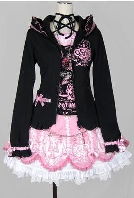 Draculaura Outfit Ideas, Gamer Fashion, Makeup Skills, Kawaii Makeup, Makeup Photography, Hair Clothes, J Fashion, Gothic Lolita, Lolita Fashion