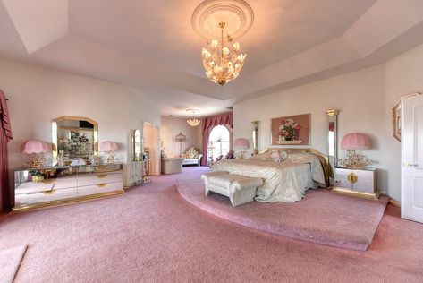 4095 Argonaut Ave, Rocklin, CA 95677 - Glenn Rose Photography Regina George Bedroom, Regina George House Layout, Regina George Room, Regina George Mansion, Pink Fur Wallpaper Room, Pink Rococo Bedroom, Pink Castle Bedroom, Dream Bedroom Inspiration, Dream House Rooms