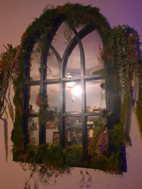 Moss cottage core mirror faerie faire fae Fairy Home Decor Living Room, Mossy Mirror Diy, Fairy Mirror Diy, Enchanted Forest Mirror Diy, Diy Cottage Core Wall Decor, Fairy Core Mirror, Mossy Decor, Fairy Office, Mcm Cottagecore