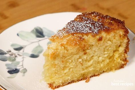 lemon buttermilk cake Buttermilk Cake Recipes, Lemon Buttermilk Cake Recipe, Lemon Syrup Cake, Cake With Buttermilk, Syrup Cake, Moist Lemon Cake, Buttermilk Cake, Portuguese Desserts, Lemon Syrup