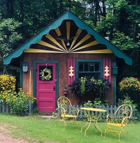 She Shed Colors Exterior, Whimsical Shed, Tulip Garden Ideas, Shed Painting, Colorful Cabin, Nantucket Houses, Whimsical Playhouse, Painted Playhouse, House Front Garden