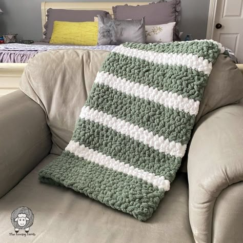 Chenille Blanket Crochet, Chunky Crochet Blanket Pattern Free, Crochet Blanket Pattern Free, Chunky Blanket Pattern, Bulky Yarn Crochet, Chunky Yarn Blanket, Chunky Crochet Blanket Pattern, Chunky Knit Blankets, Chunky Blankets