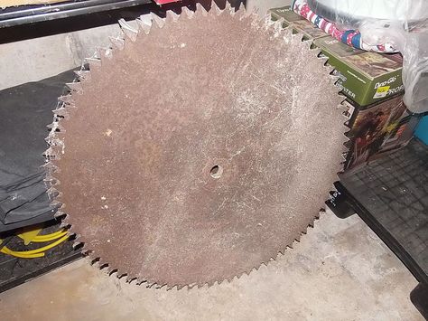 Repurposing saw blades Circular Saw Blades Repurposed, Saw Blades Repurposed, Old Saw Blades Ideas, Stripping Towels, Saw Blade Art, Bathroom Crafts, Painting Carpet, Fire Pit Furniture, How To Clean Silver