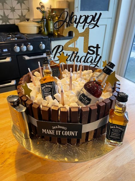 Man 21st Birthday Cake, Alcohol Inspired Cakes, 21st Cake Ideas For Guys, 21st Alcohol Cake, 21st Birthday Ideas For Guys Cake, Birthday Cake For 21 Year Old Guy, 21st Birthday Cake With Alcohol Bottles, 21st Birthday Party Themes For Guys, Men’s 21st Birthday Cake