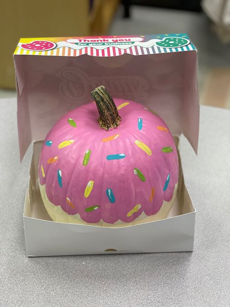 Food Painted Pumpkins, Food Pumpkin Decorating, Donut Pumpkins Painting, Cupcake Pumpkin Painting, Donut Pumpkin Painted, Candy Apple Painted Pumpkin, Pumpkin Painted Like A Donut, Cute Painted Pumpkin Ideas, Cupcake Painting