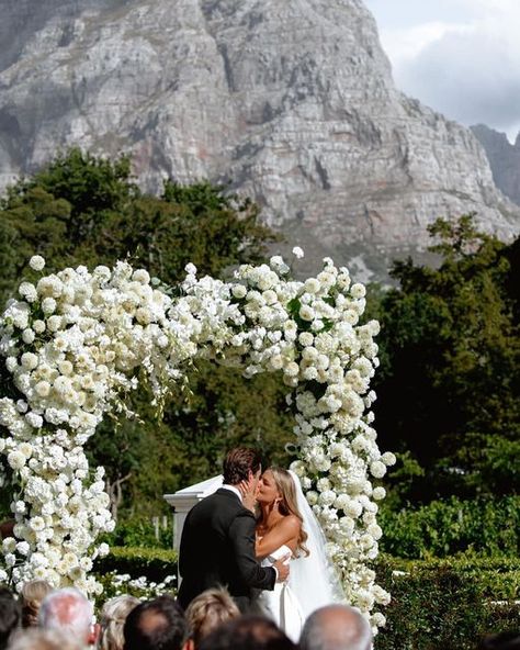 Molenvliet Wedding, Vineyard Wedding, Wedding Inspo, Wedding Decorations, Celebrities, On Instagram, White, Instagram