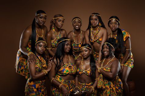 Ghana Independence Day, Nigerian Tribes, Ghana Independence, Ghana Clothes, Ghana Culture, Nigerian Culture, African Royalty, African Traditional Dresses, African Girl