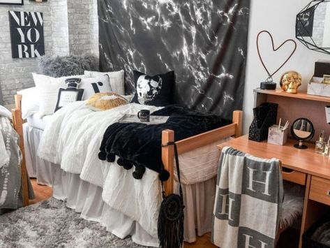 Dorm Room Black, University Bedroom, College Bedroom Decor, Dorm Room Furniture, College Bedroom, College Dorm Room Decor, Dorm Room Designs, Future Room, Uni Room