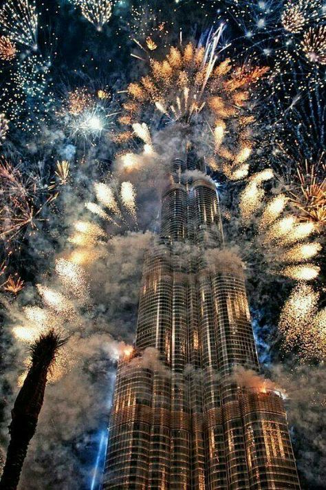 New Years. Kuala Lumpar. الإمارات العربية المتحدة, Fireworks Photography, Khalifa Dubai, Fire Works, Light Up The Night, The Night Sky, Libya, Burj Khalifa, Metropolis