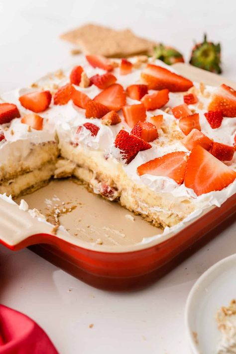 Strawberry Cream Cheese Icebox Cake - Happy Homeschool Nest Strawberry Refrigerator Cake, Strawberry Cream Cheese Icebox Cake, Cream Cheese Icebox Cake, Refrigerator Cake, Ice Box Cake, Icebox Desserts, Strawberry Icebox Cake, Icebox Cake Recipes, Icebox Pie