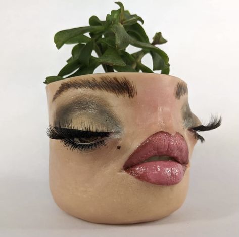 pot made by @art.tenderflesh on ig Pinch Pot Face Ideas, Weird Clay Art, Pots With Faces, Improv Dance, Realistic Face, Store Decoration, About Heart, Sculpture Art Clay, Clay Diy Projects