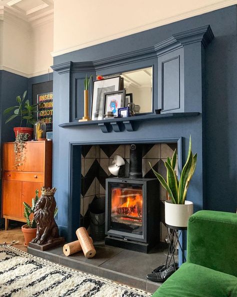 Fireplace tile ideas - 15 fabulous ideas to make your fireplace a focal point Fireplace Tile Ideas, Wood Burner Fireplace, Wood Burning Stoves Living Room, Log Burner Fireplace, Log Burner Living Room, Серая Кухня, Victorian Living Room, Victorian Fireplace, Living Room Decor Fireplace