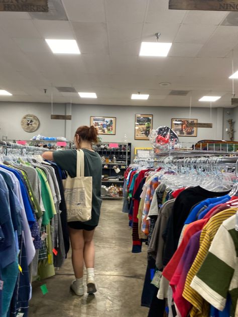 Find Style Aesthetic, Thrifting With Friends Aesthetic, Charity Shopping Aesthetic, Thrifting With Friends, Underconsumption Core Aesthetic, Thrift Store Date, Thrift Store Pictures, Underconsumption Aesthetic, Thrift Stores Aesthetic