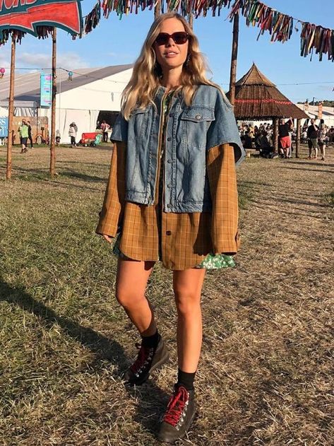 music festival outfits: jessie bush of we the people style wearing a mini dress with walking boots and a plaid shirt Day Festival Outfit, Look Da Festival, Fall Festival Outfit, In My 30s, My 30s, Festival Outfit Inspiration, Festival Outfits Women, Music Festival Fashion, Music Festival Outfits