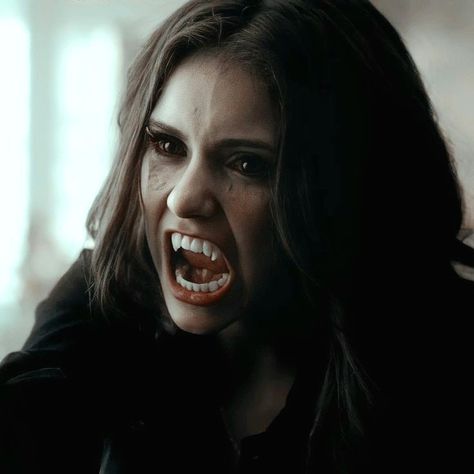 Katherine Pierce Vampire Face, Katherine Pierce Vampire, Vampire Face, Katerina Petrova, Vampire Stories, The Vampire Diaries 3, Candice King, Original Vampire, Katherine Pierce