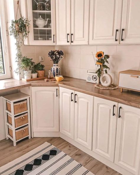 Living Room Cupboards, Kitchen Renovation Inspiration, Kitchen Decor Inspiration, Cozy Room Decor, House Supplies, Kitchen Cabinet Colors, Kitchen Inspiration Design, Kitchen Plans, Kitchen Redo