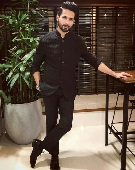 Ahahid Kapoor in Black bandhgala jodhpuri suit.Get the outfit for Manufacturer rate call or WhatsApp at +91-9511613559 India Fashion Men, Indian Wedding Suits Men, Indian Wedding Clothes For Men, Mens Indian Wear, Film Korea, Wedding Kurta For Men, Mens Wear Wedding, Groom Dress Men, Korea Wedding