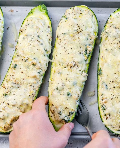 White Lasagna Zucchini Boats | Clean Food Crush Lasagna Zucchini Boats, Lasagna Zucchini, Zucchini Boat, Boat Recipes, White Lasagna, Zucchini Boat Recipes, Quinoa Breakfast Bowl, Honey Roasted Carrots, Berry Breakfast