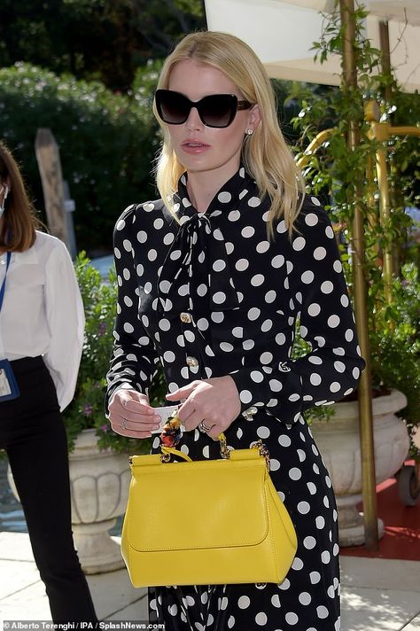 Polka Dots Fashion Vintage, Polka Dots Dress Outfit, Dots Dress Outfit, White Polka Dot Dress Outfit, Polka Dot Shirt Outfit, Polka Dot Dress Outfit, Dot Outfit, Dots Outfit, Kitty Spencer