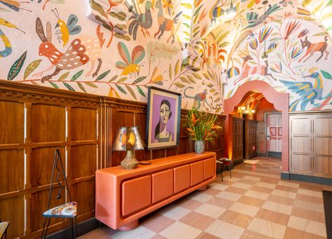 Downtown LA Proper Hotel | omgivning Matisse Interior Design, Interior Mural Ideas, Pattern Interior Design, Proper Hotel, Decoration Hall, Award Of Excellence, Staging Furniture, Interior Murals, Chandelier Creative